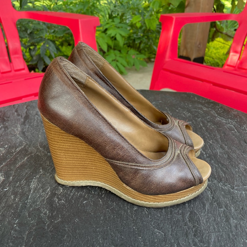 724. SPLASH Wedges - Picture 5 of 8